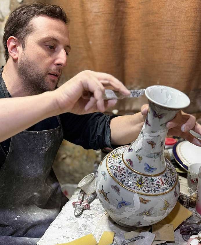 Galip Dönmez-Çin vazo restorasyonu